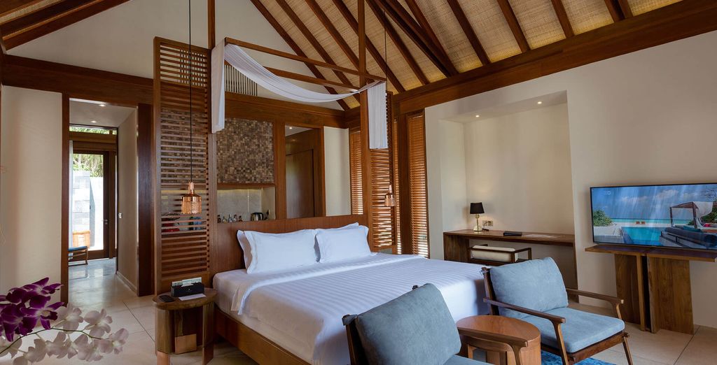 Furaveri Island Resort & Spa 5*
