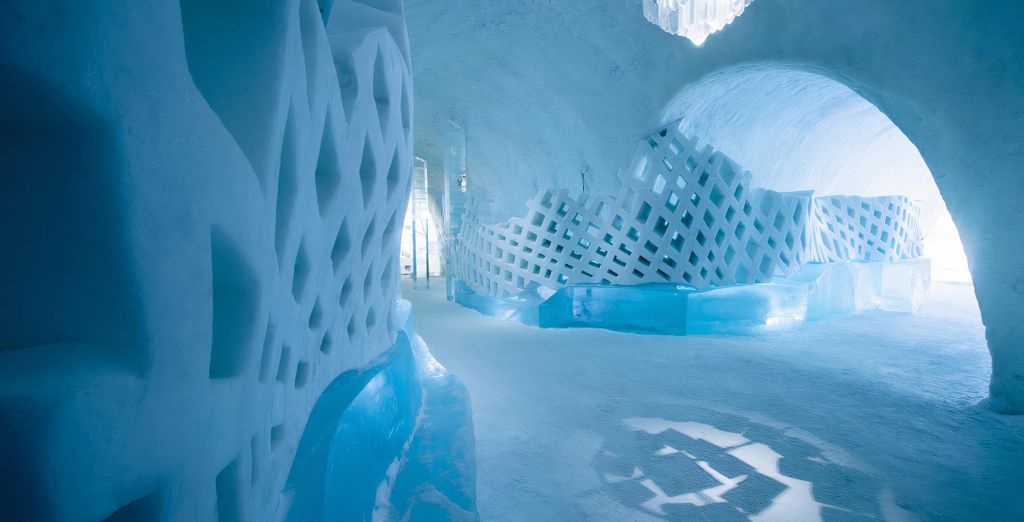 Tour di 5 notti con soggiorno al famoso Icehotel
