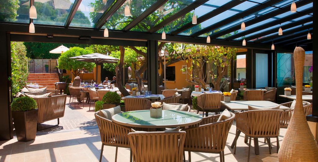 Hotel La Perouse 4*