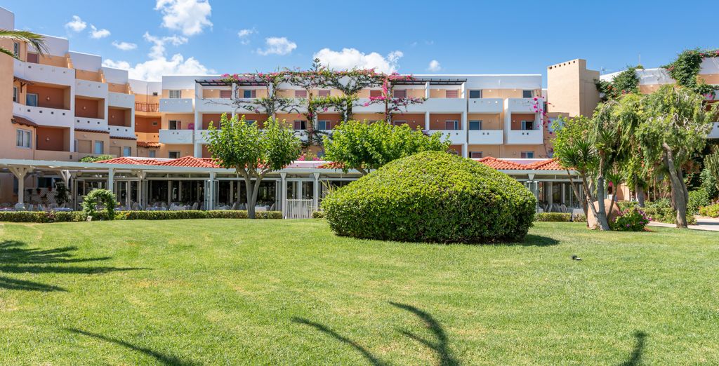 Anissa Beach and Village 4*