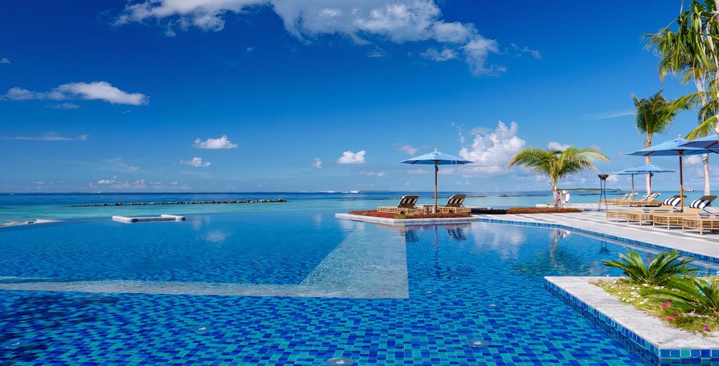 Saii Lagoon Curio Collection by Hilton 5*