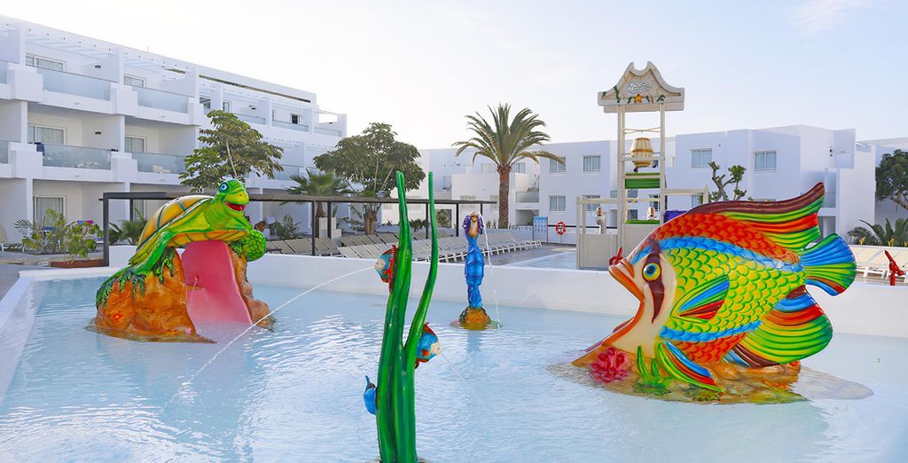Aequora Lanzarote Suites 4*