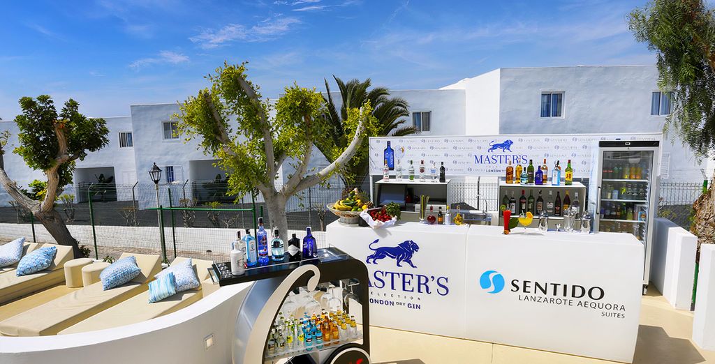 Aequora Lanzarote Suites 4*