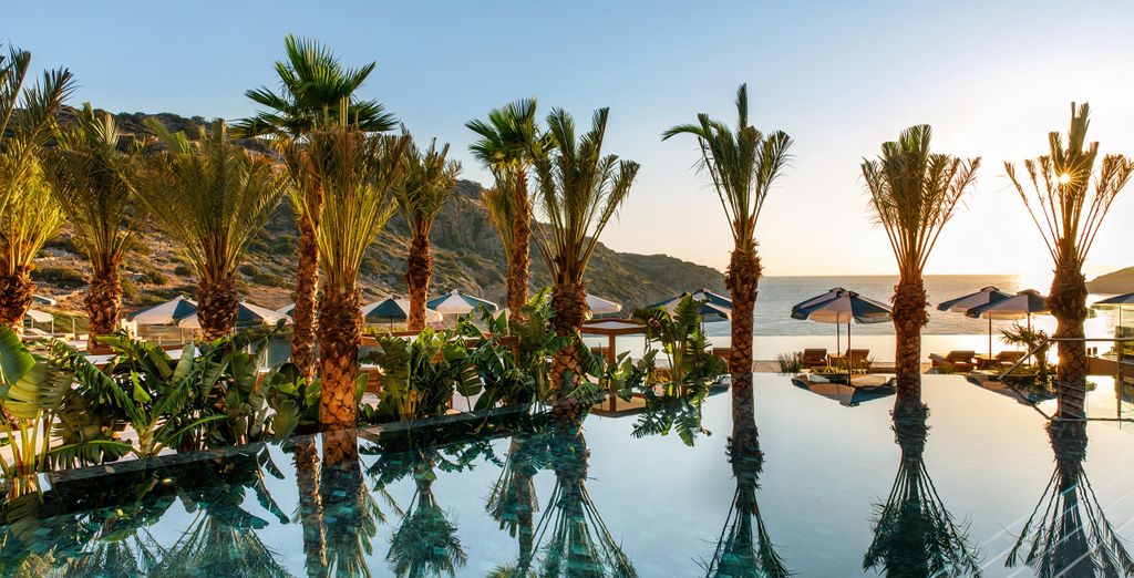 Daios Cove Luxury Resort & Villas 5*