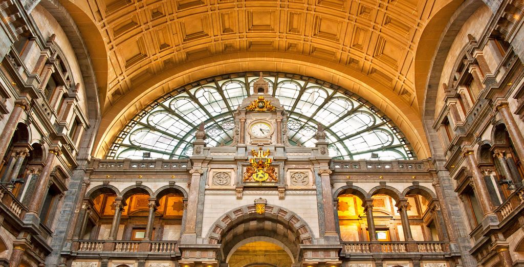 NH Collection Antwerp Centre 4*