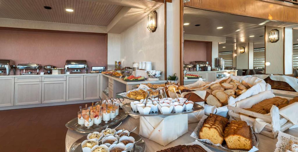 Strada Marina Hotel