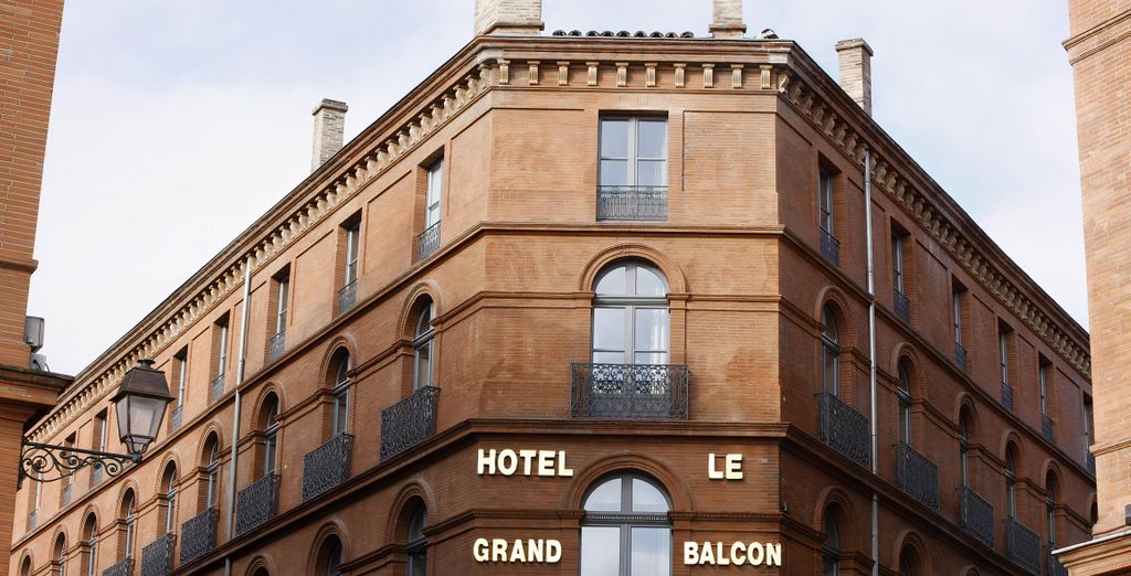 Le Grand Balcon Hotel 4*