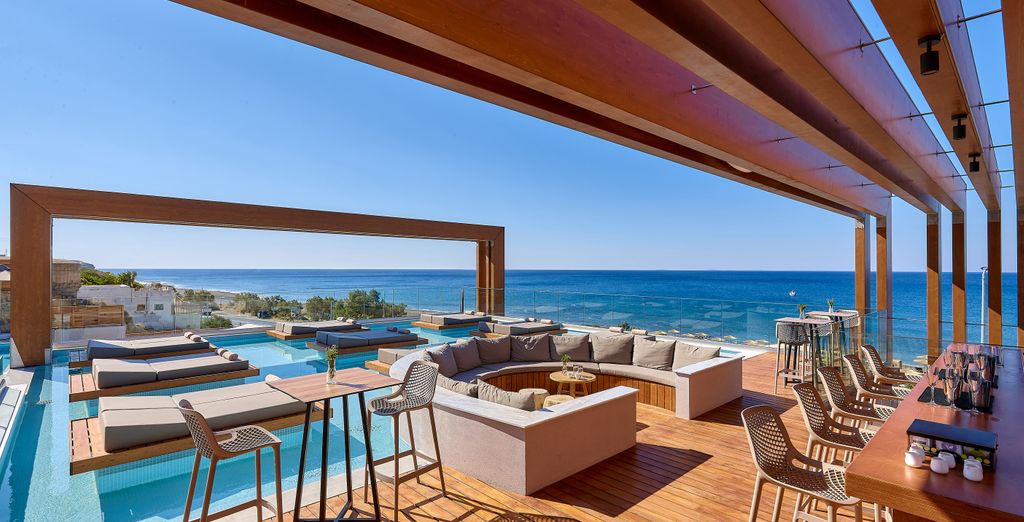 Enorme Santanna Beach Hotel 4*