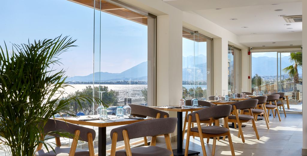Enorme Santanna Beach Hotel 4*