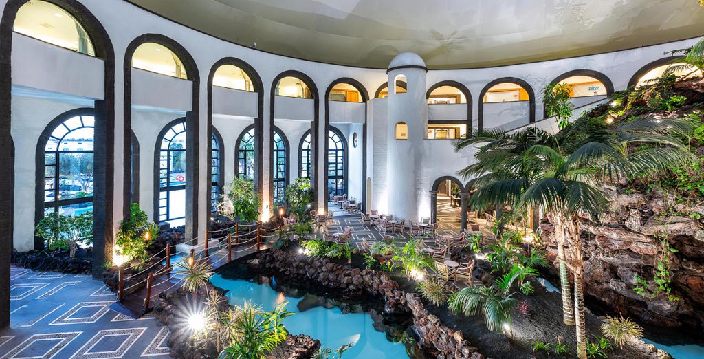 Hotel The Volcan Lanzarote 5*