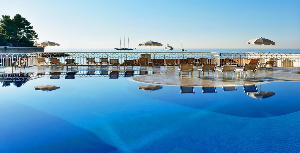 Le Meridien Beach Plaza 4*