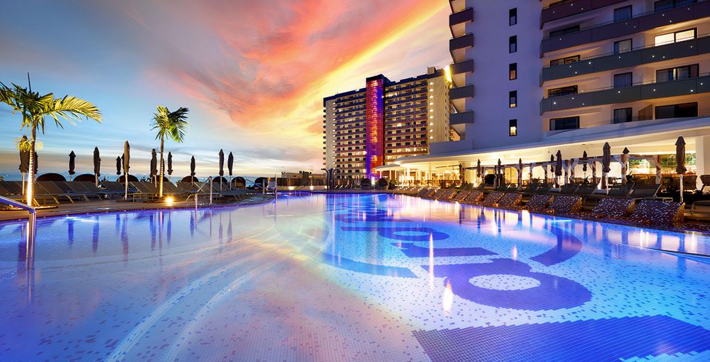 Hard Rock Hotel Tenerife 5*