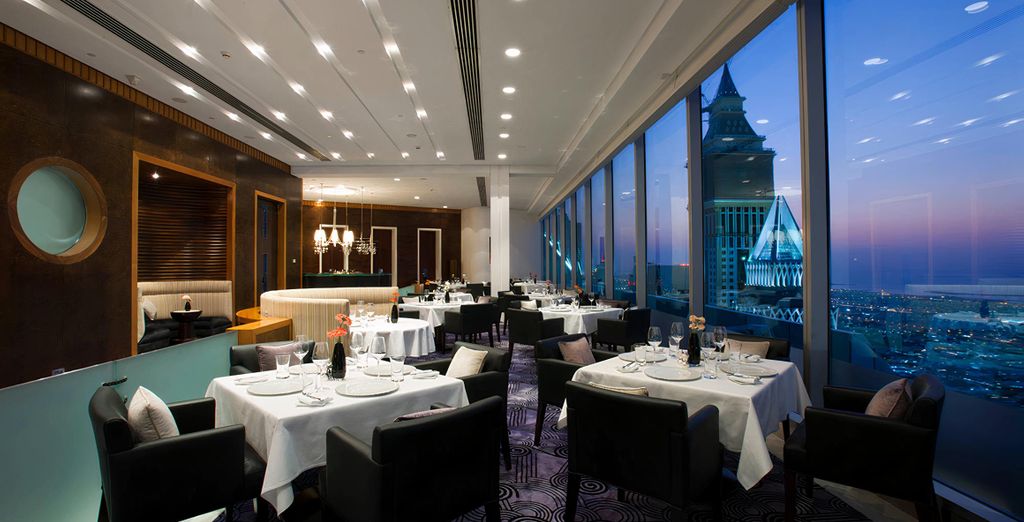 Jumeirah Emirates Towers 5*