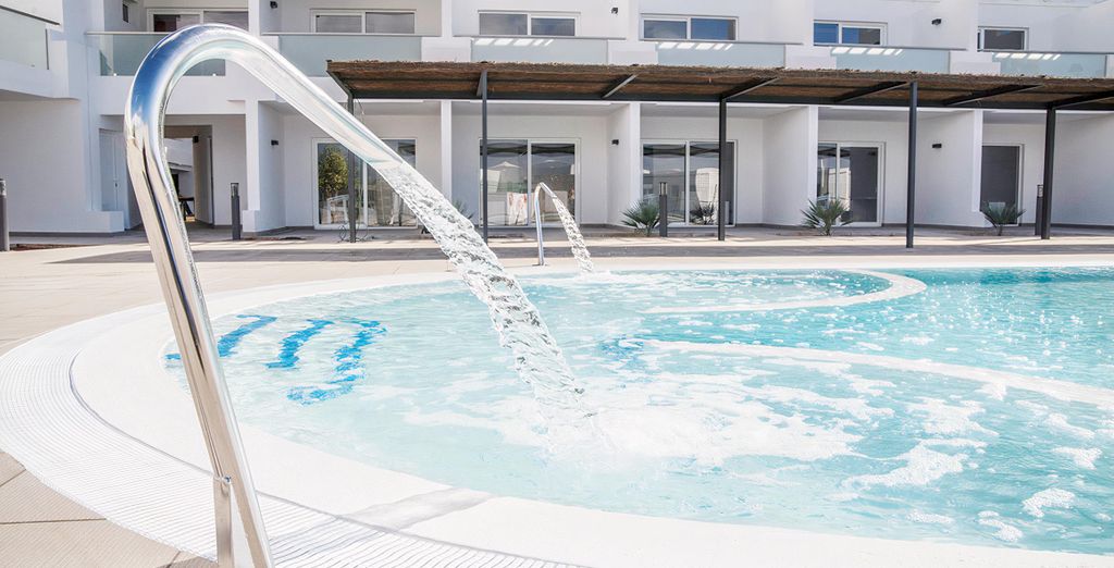Aequora Lanzarote Suites 4*