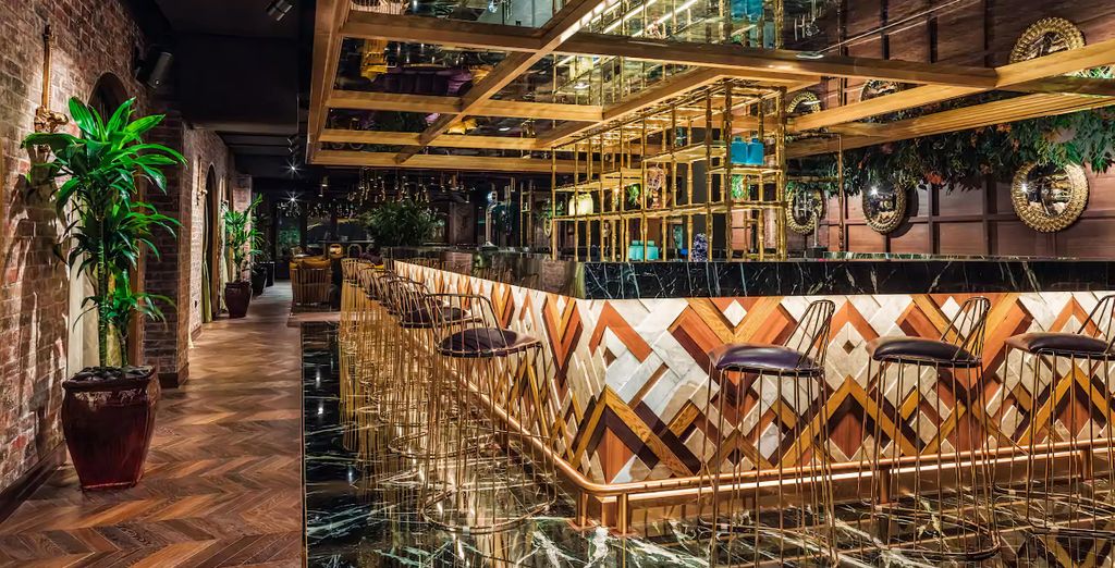 Tour alla scoperta del Paese con possibile estensione presso lo Hyatt Regency Dubai 5*