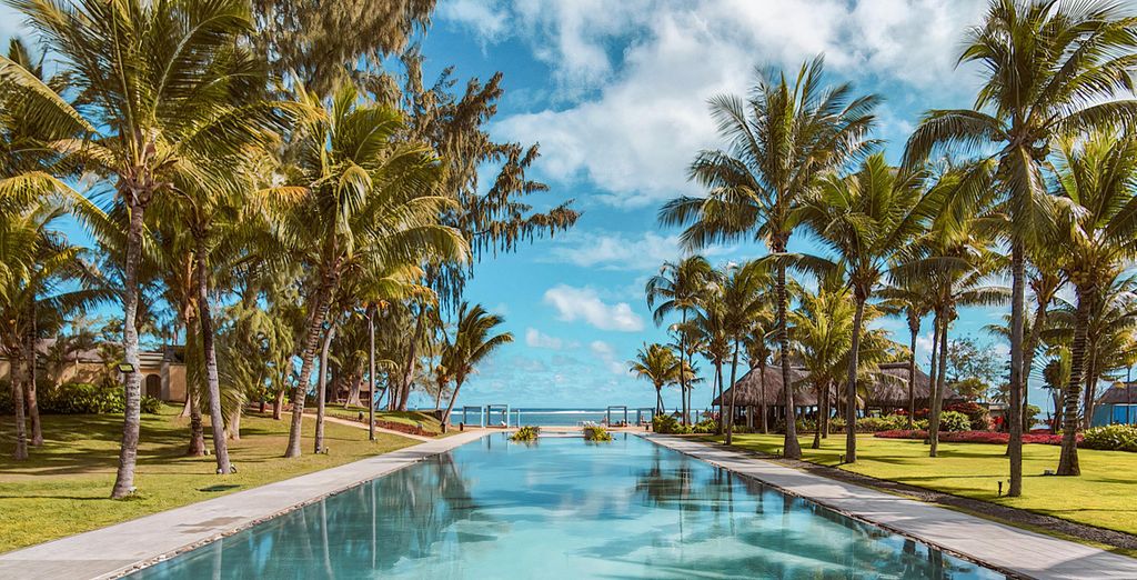 Hotel Outrigger Mauritius Beach Resort 5*