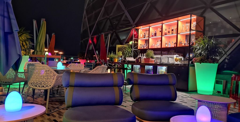 Hyatt Andaz Capital Gate 5* con biglietti per il Gran Premio di Formula 1