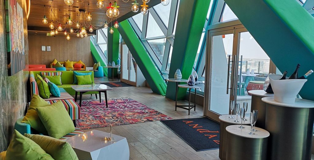 Hyatt Andaz Capital Gate 5* con biglietti per il Gran Premio di Formula 1