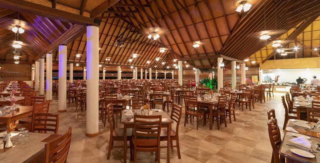 Fihalhohi Island Resort 4*