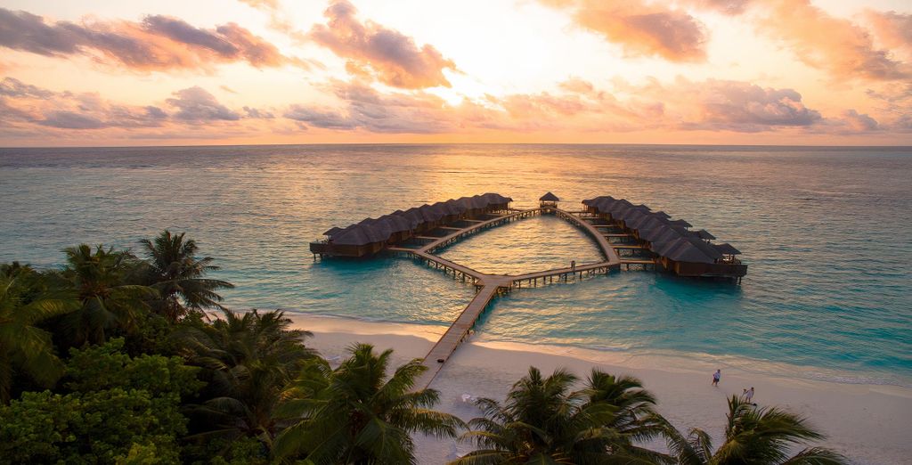 Fihalhohi Island Resort 4*