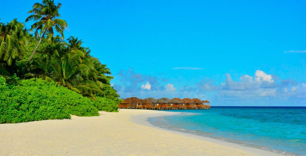 Fihalhohi Island Resort 4*