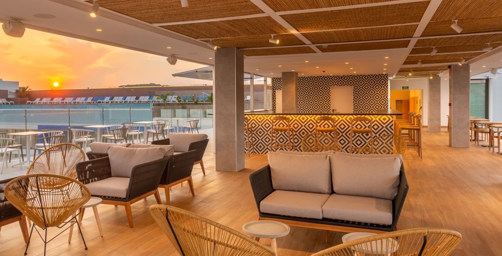 Hotel L'Azure 4*