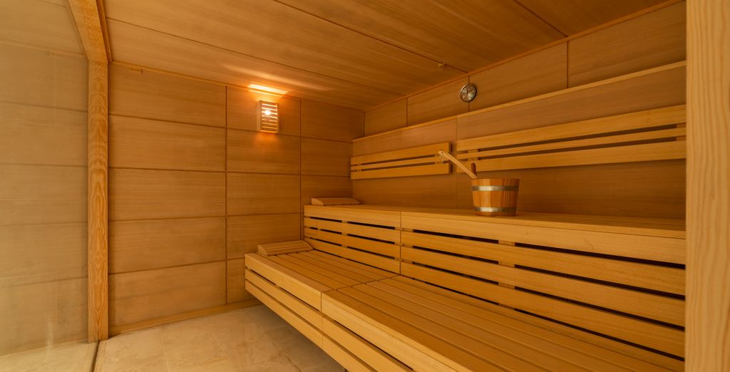 Hotel L'Azure 4*