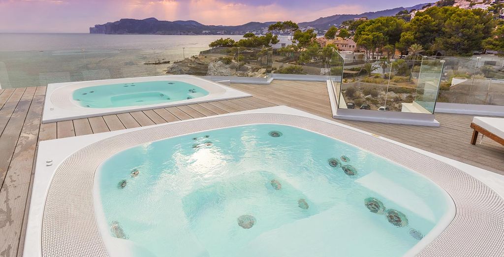Fergus Style Cala Blanca Suites 4*