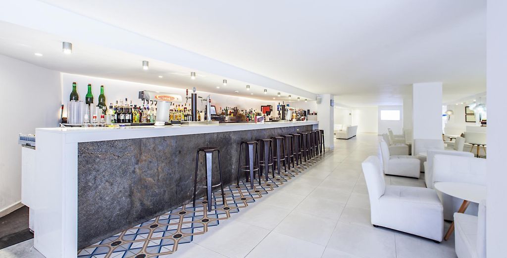Fergus Style Cala Blanca Suites 4*