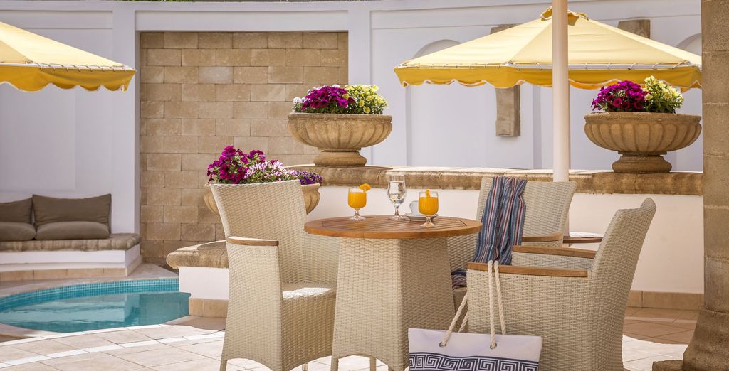 Mitsis Petit Palais Beach Hotel 4*