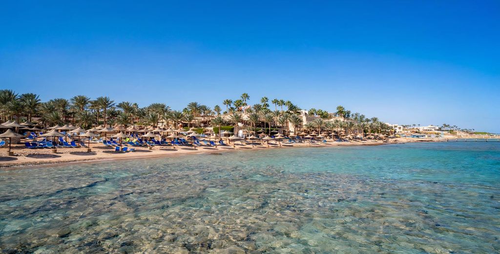 Tamra Beach Resort 4*