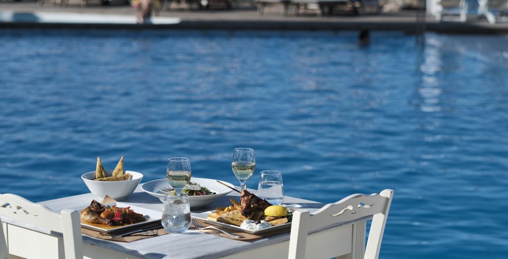 Tour di Atene, Paros e Santorini