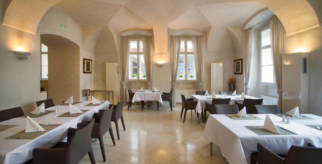 Hotel Three Storks 5*