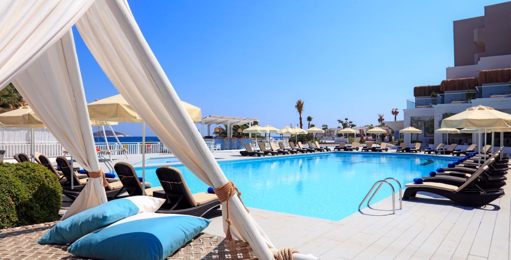 Design Plus Seya Beach Hotel 5*