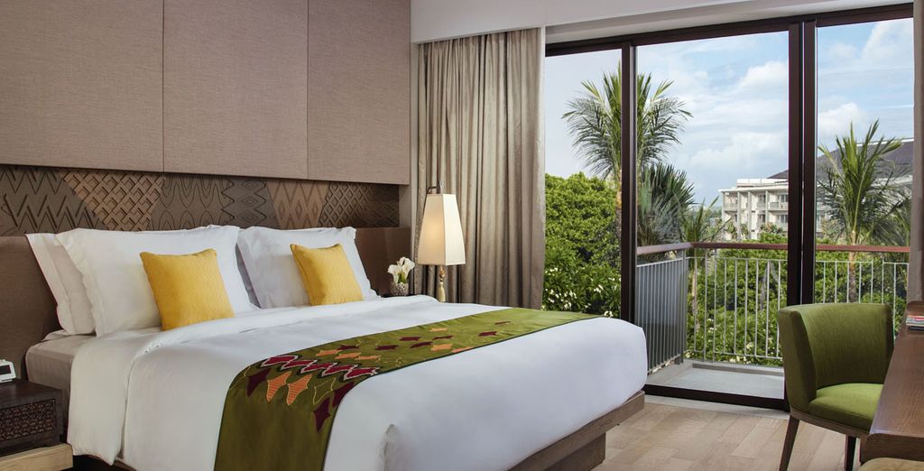 Mansion Baliwood 4*, Mahagiri Resort Nusa Lembongan 4* & Mövenpick Jimbaran Bali 5*