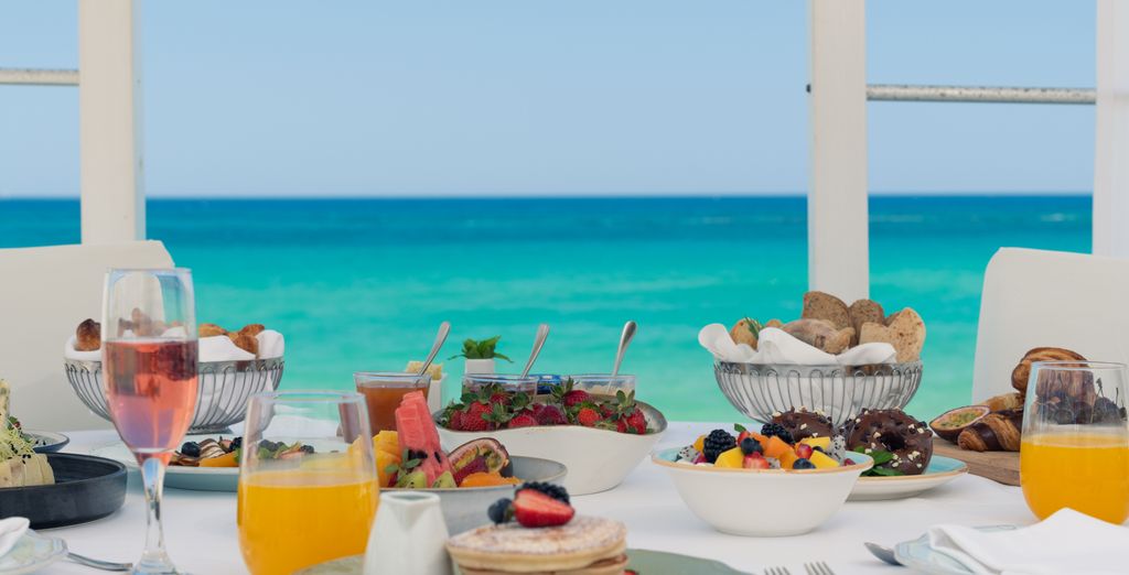 Ikaros Beach Resort & Spa 5*