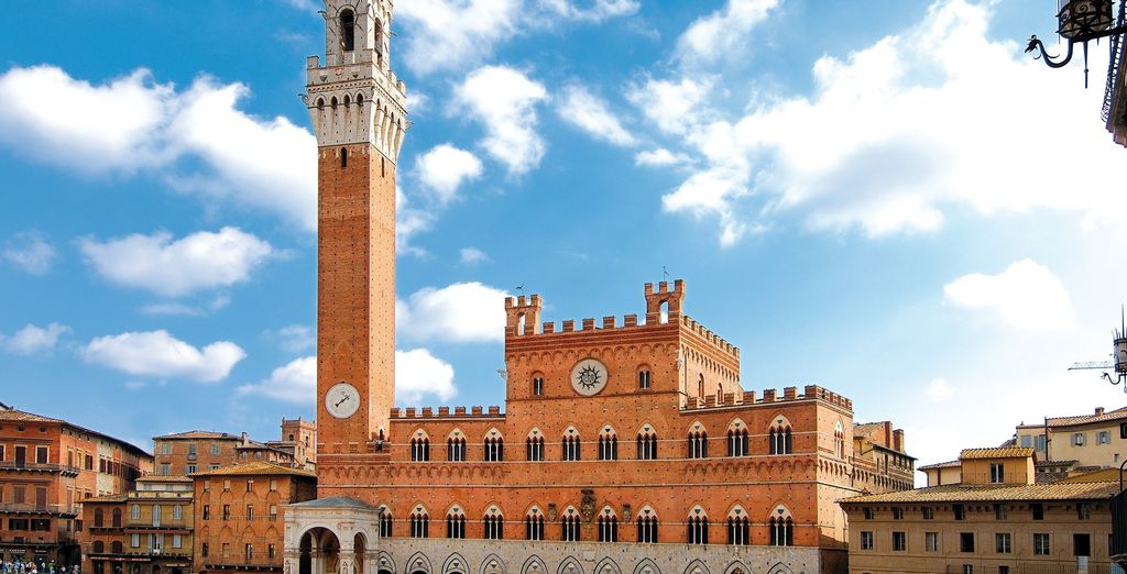 Autotour della Toscana tra Montecatini e Siena