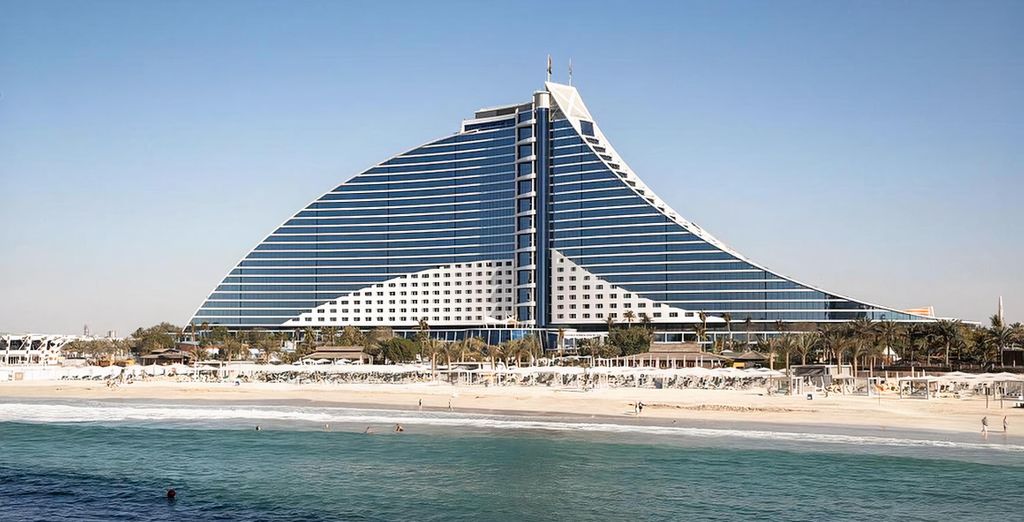 Jumeirah Beach Hotel 5*