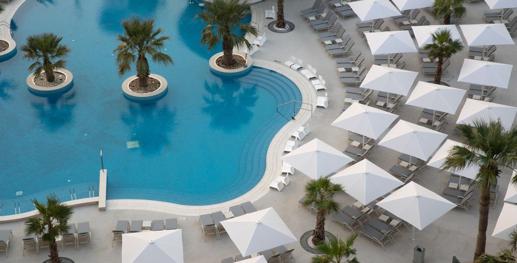 Jumeirah Beach Hotel 5*