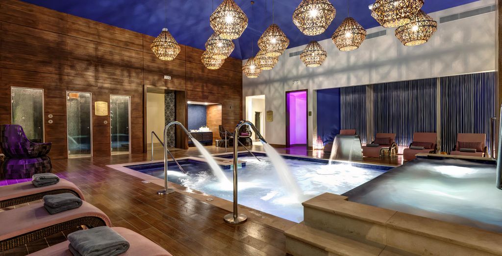 Planet Hollywood Beach Resort 5* 