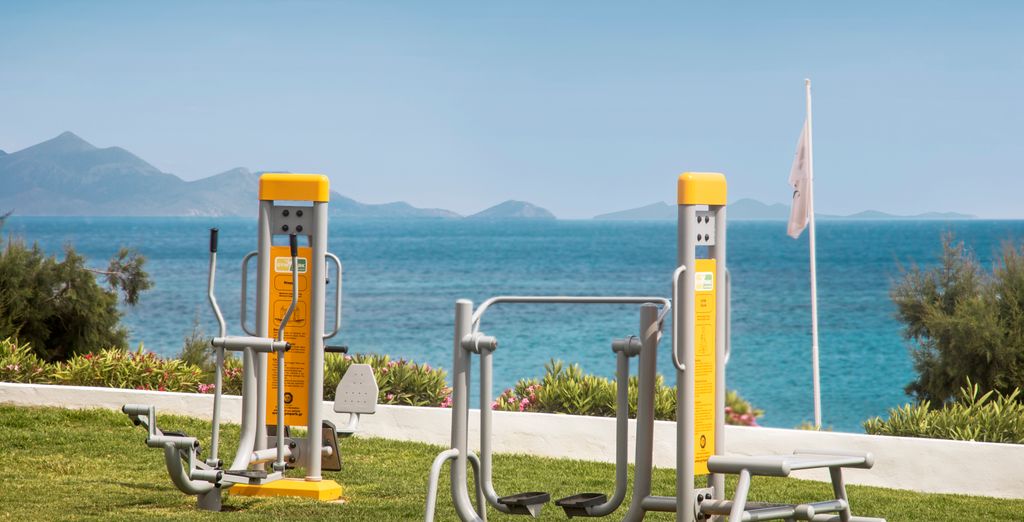 Mitsis Norida Beach Hotel 5*