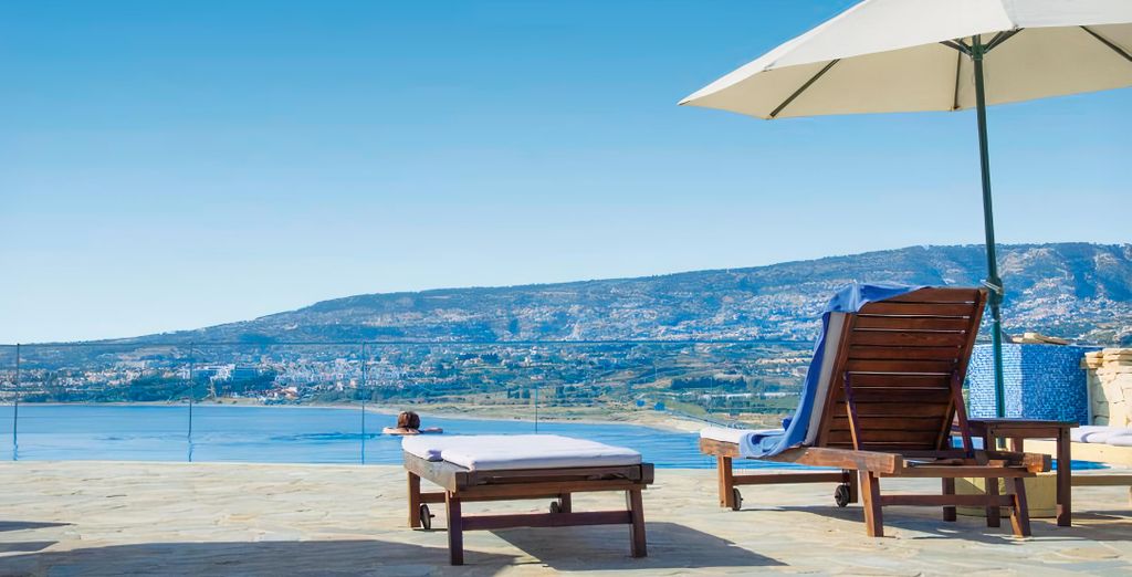 Theo Sunset Bay Hotel 4*