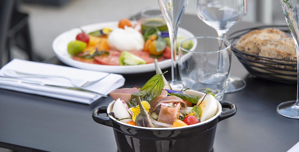 Mouratoglou Hotel & Resort  4*