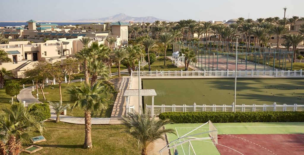 Coral Sea Holiday Resort & Aqua Park 5*