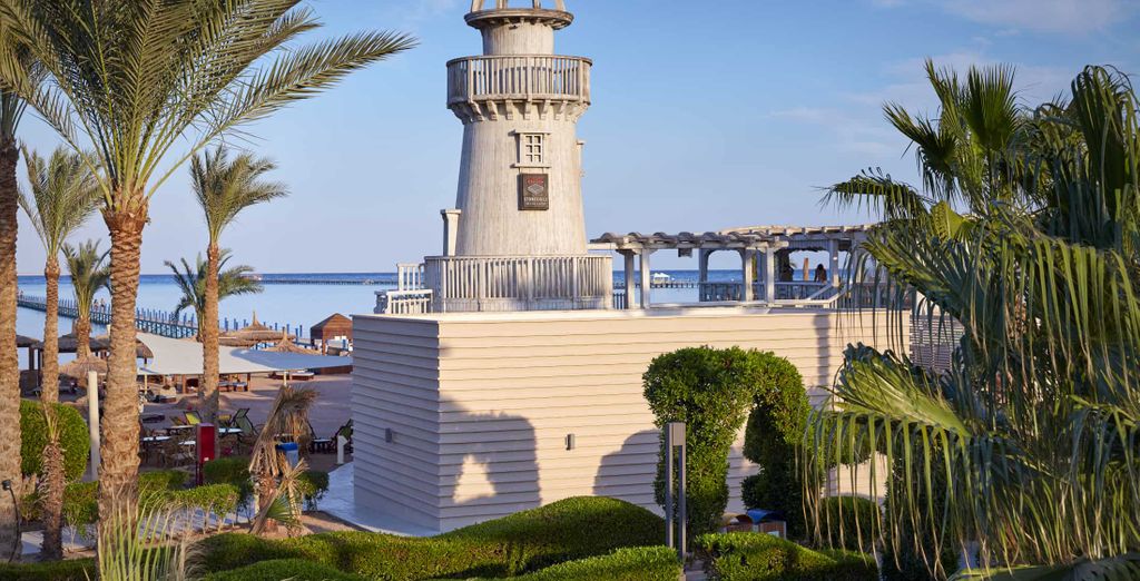 Coral Sea Holiday Resort & Aqua Park 5*