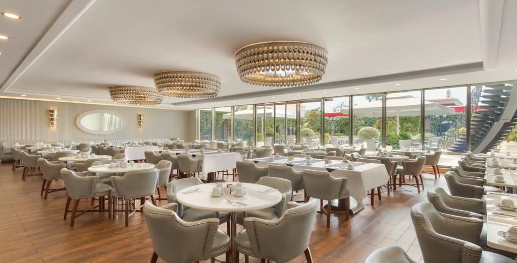 Wyndham Grand Istanbul Kalamis Marina Hotel 5*
