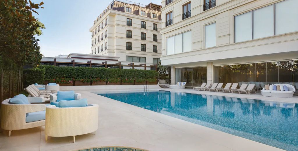 Wyndham Grand Istanbul Kalamis Marina Hotel 5*