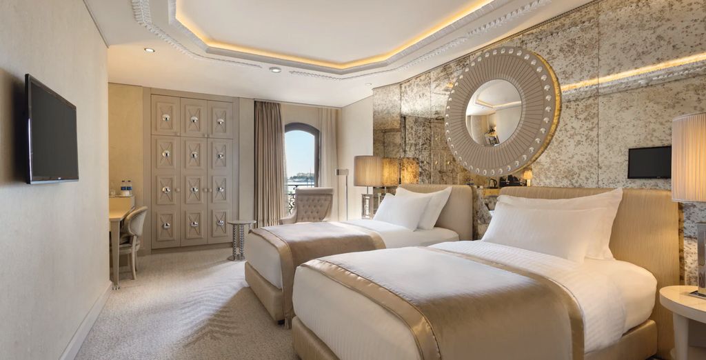 Wyndham Grand Istanbul Kalamis Marina Hotel 5*