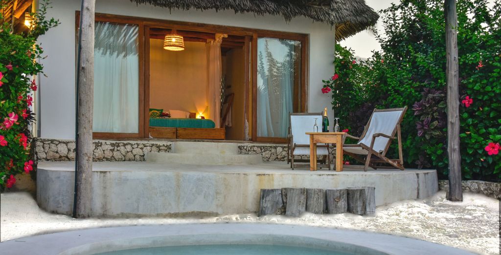 Zanbluu Beach Hotel 4*