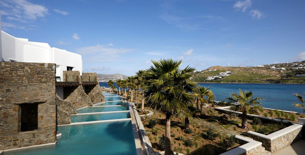 Aeonic Suites & Spa 5*